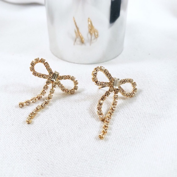 ARTICULATED Rose Gold and Rhinestone Bow Earrings - Picture 2 of 3